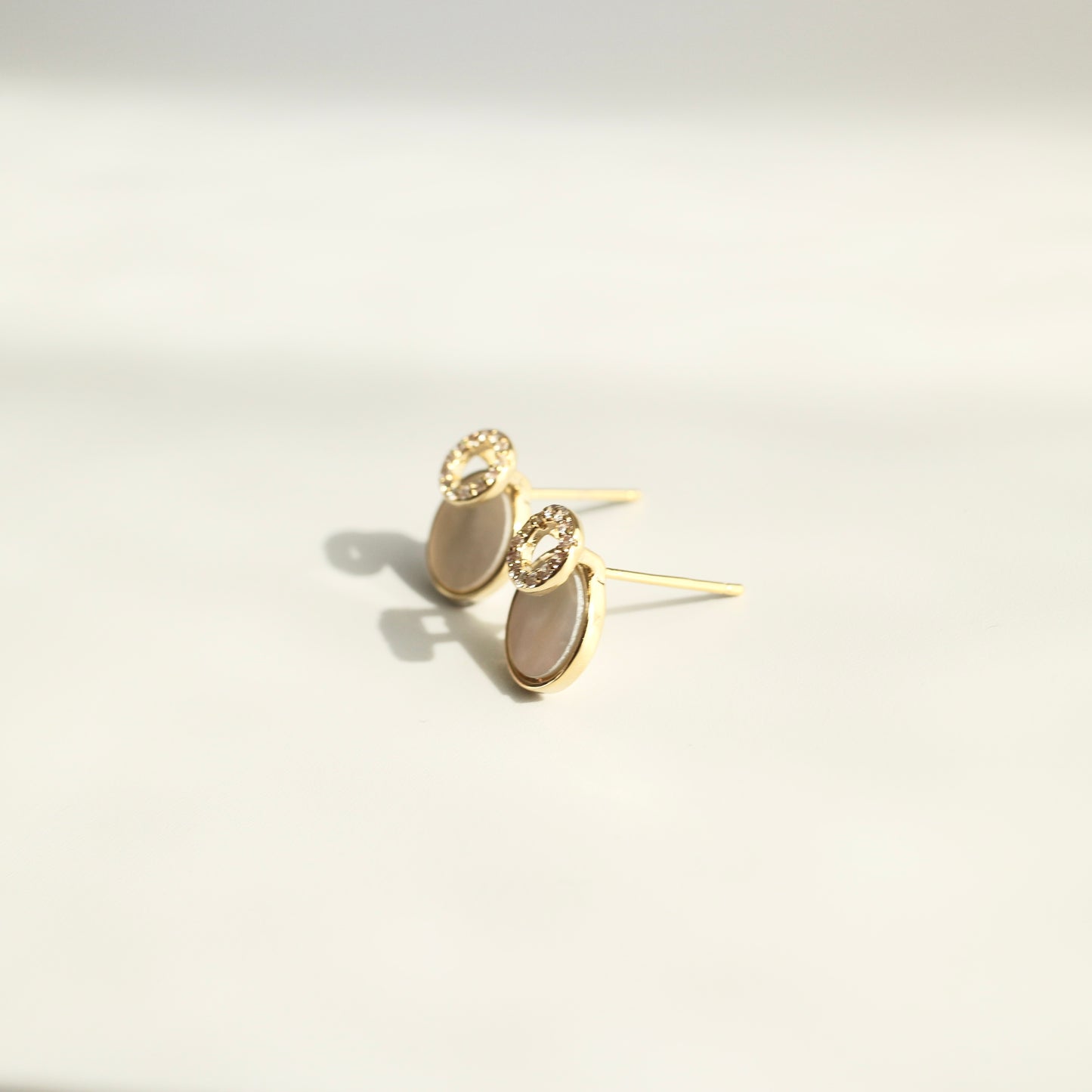 round zirconia pierce