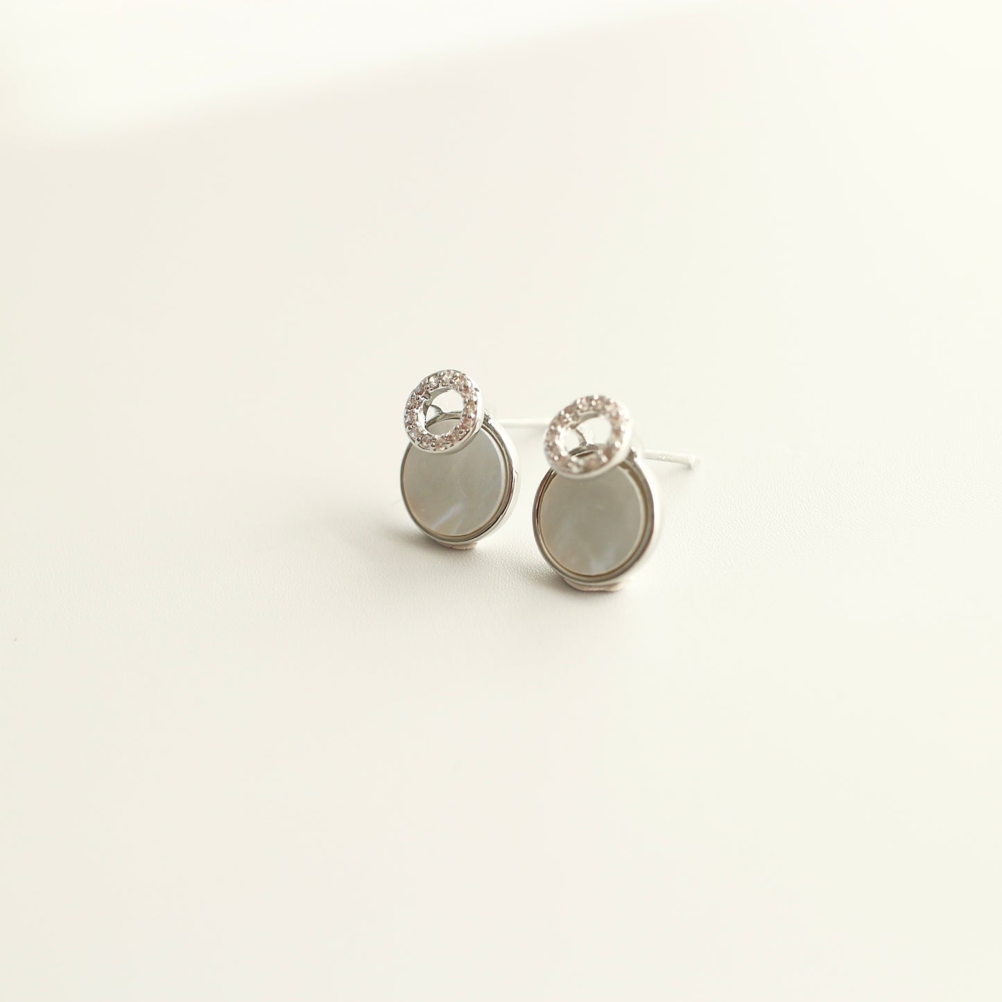 round zirconia pierce