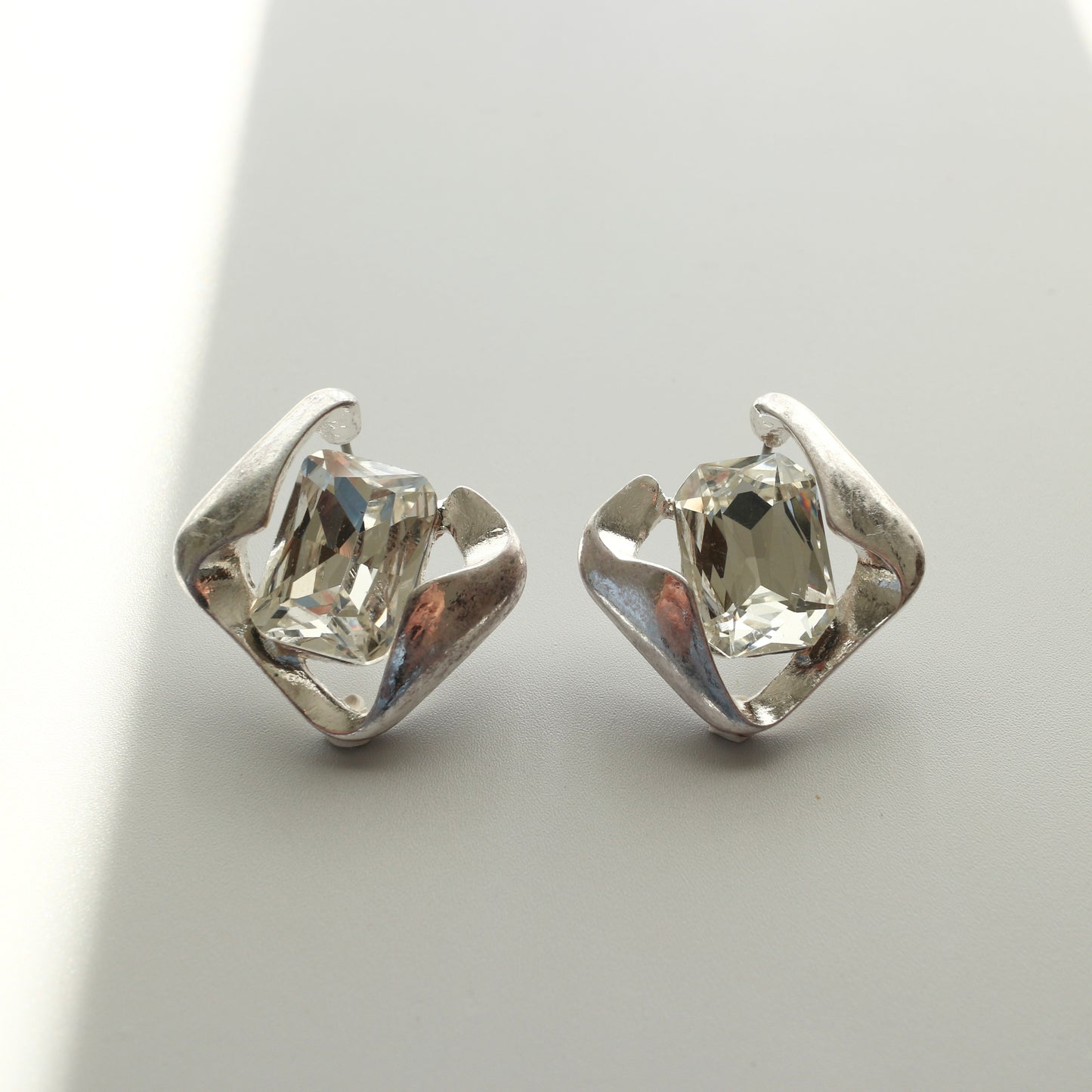 square pierce
