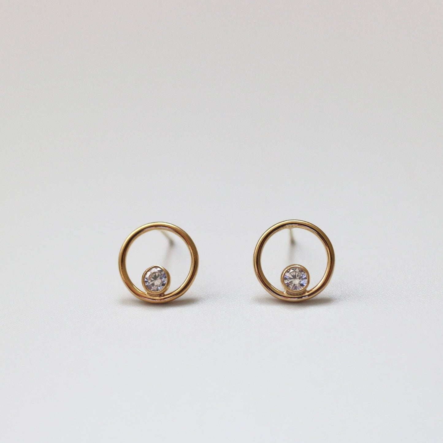 K14gf circle zirconia pierce