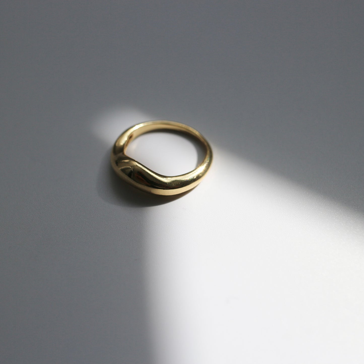 Bolddesign ring