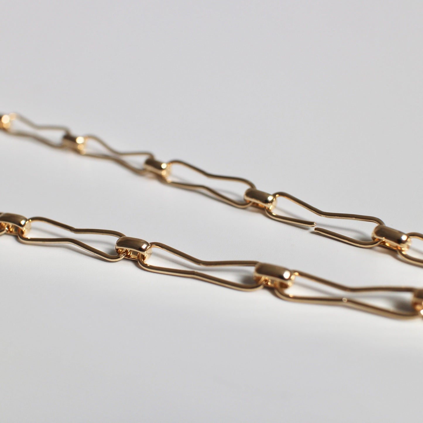 wide chain necklace