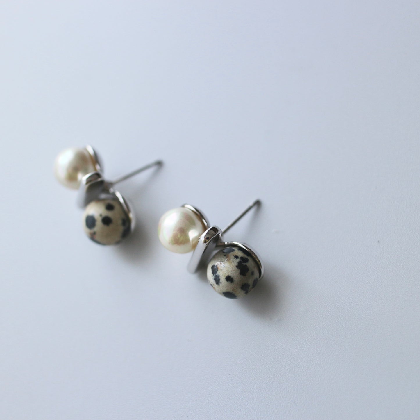 ニュアンスバランスピアス（Dalmatian Jasper）