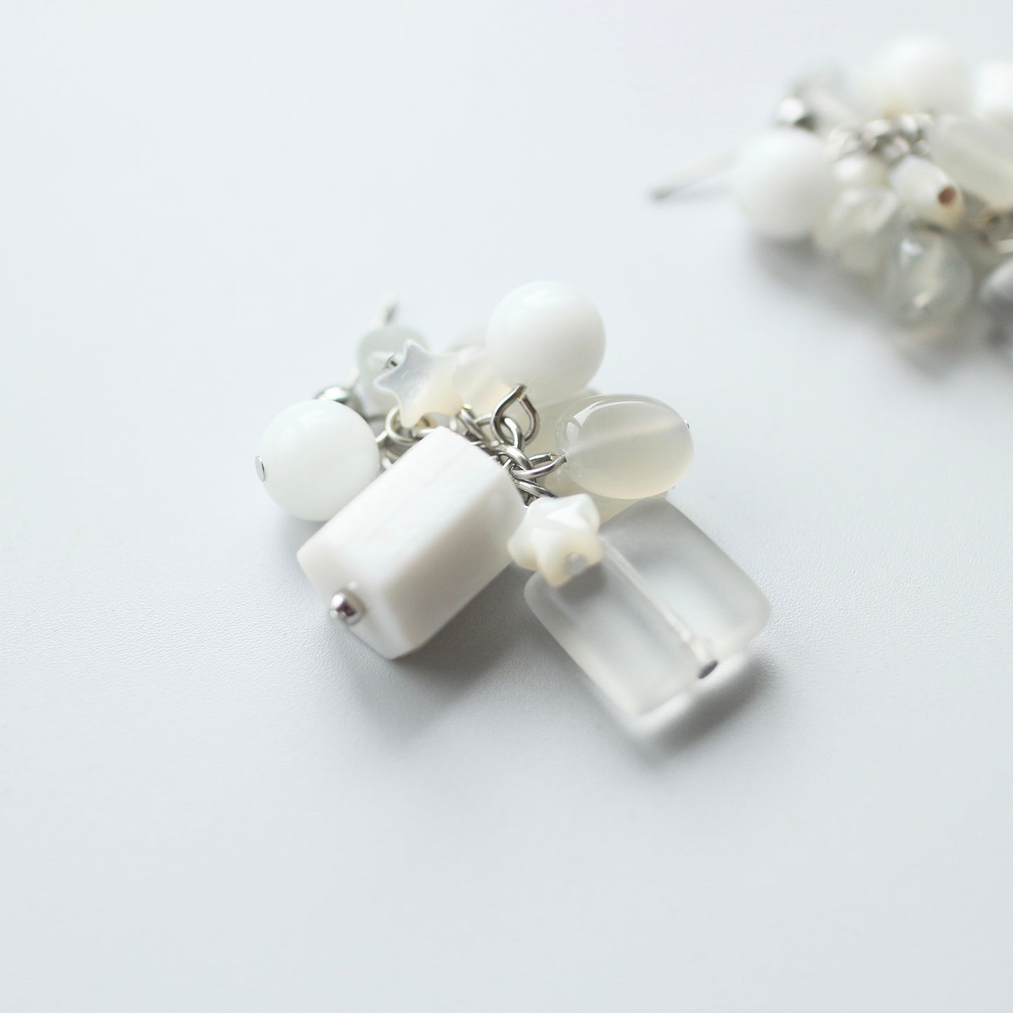 Lueur White