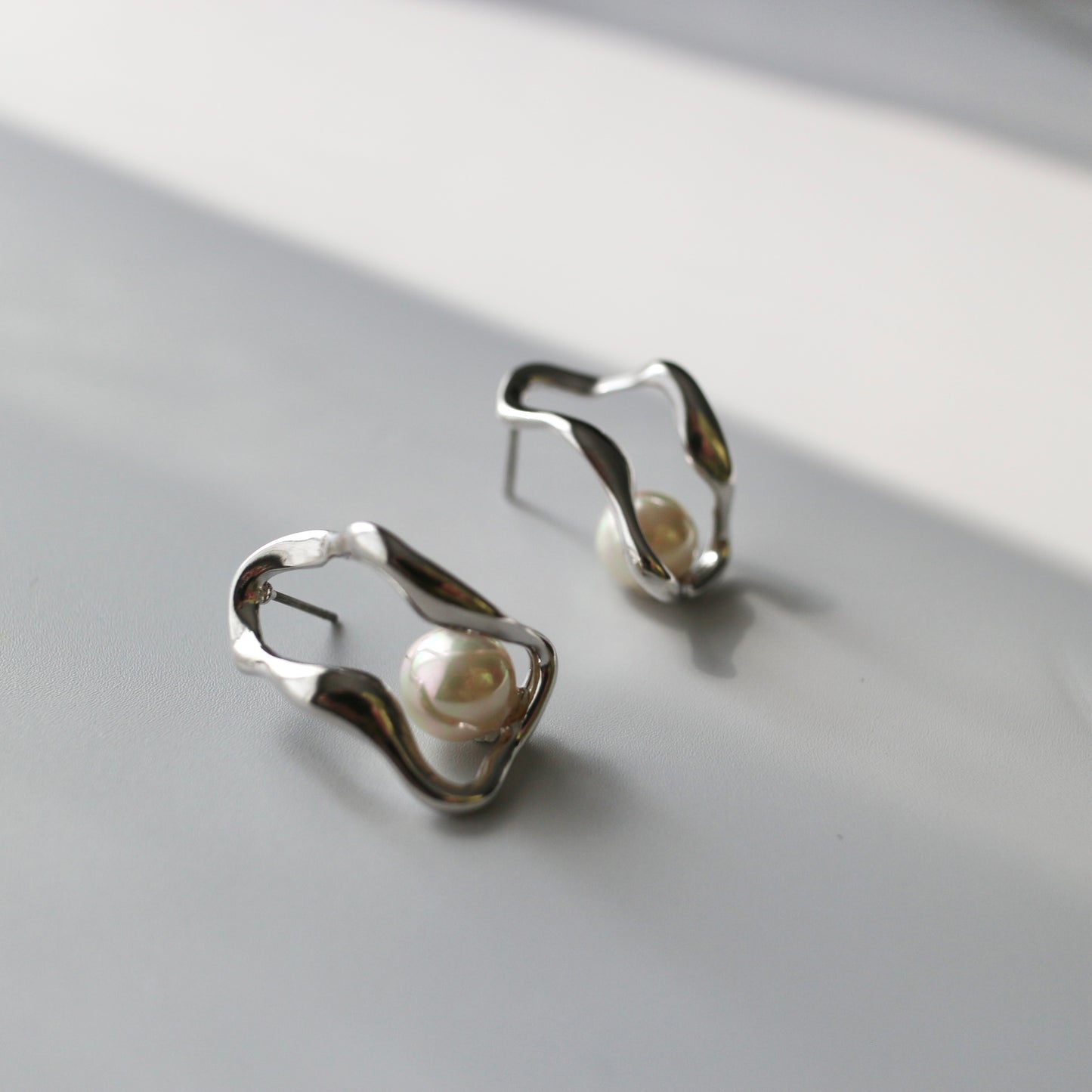 Nuance Metal Pearl Pierce