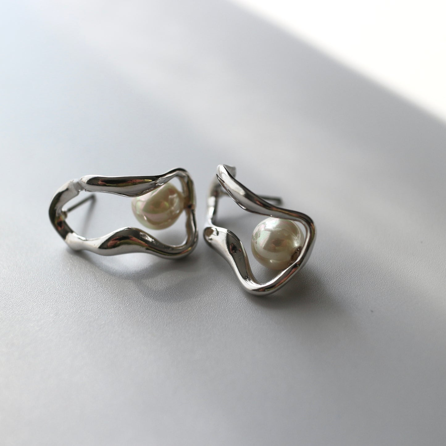 Nuance Metal Pearl Pierce