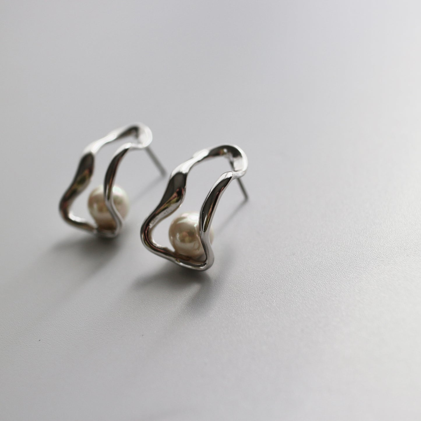 Nuance Metal Pearl Pierce