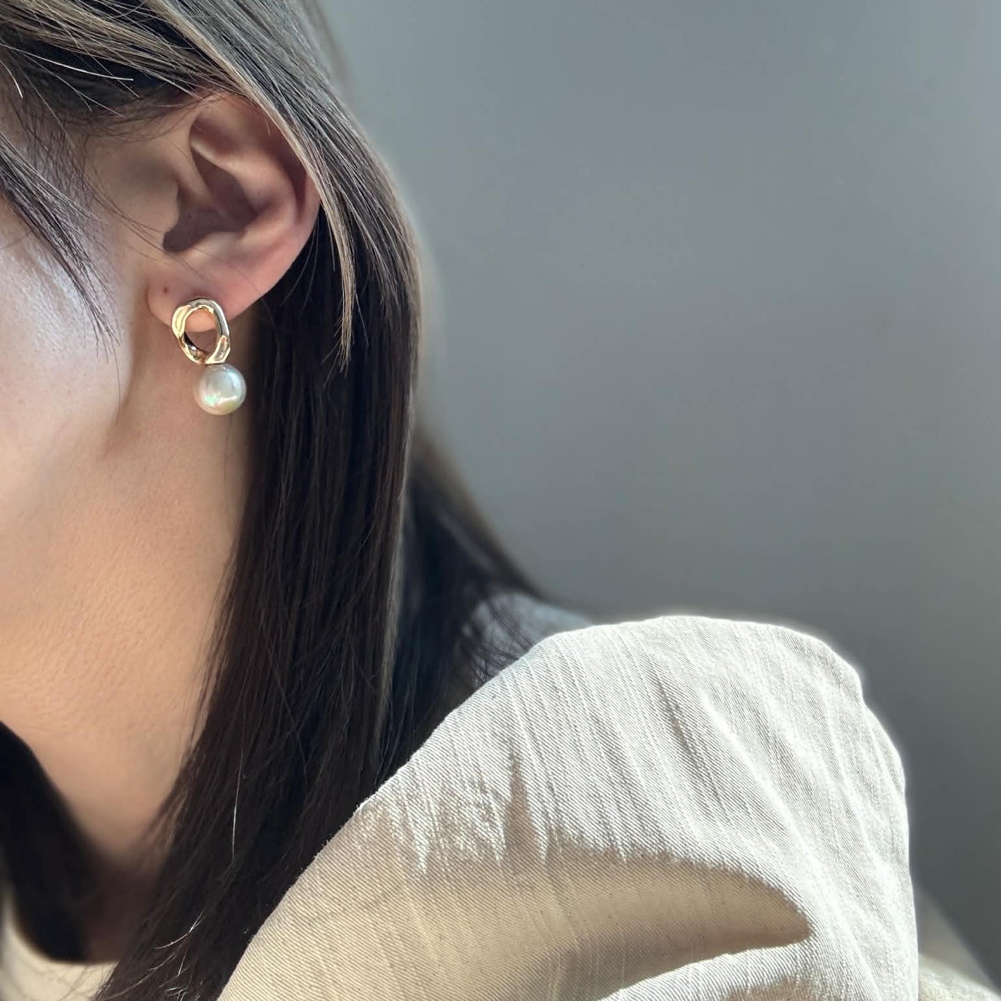 Oval Metal Pearl Pierce