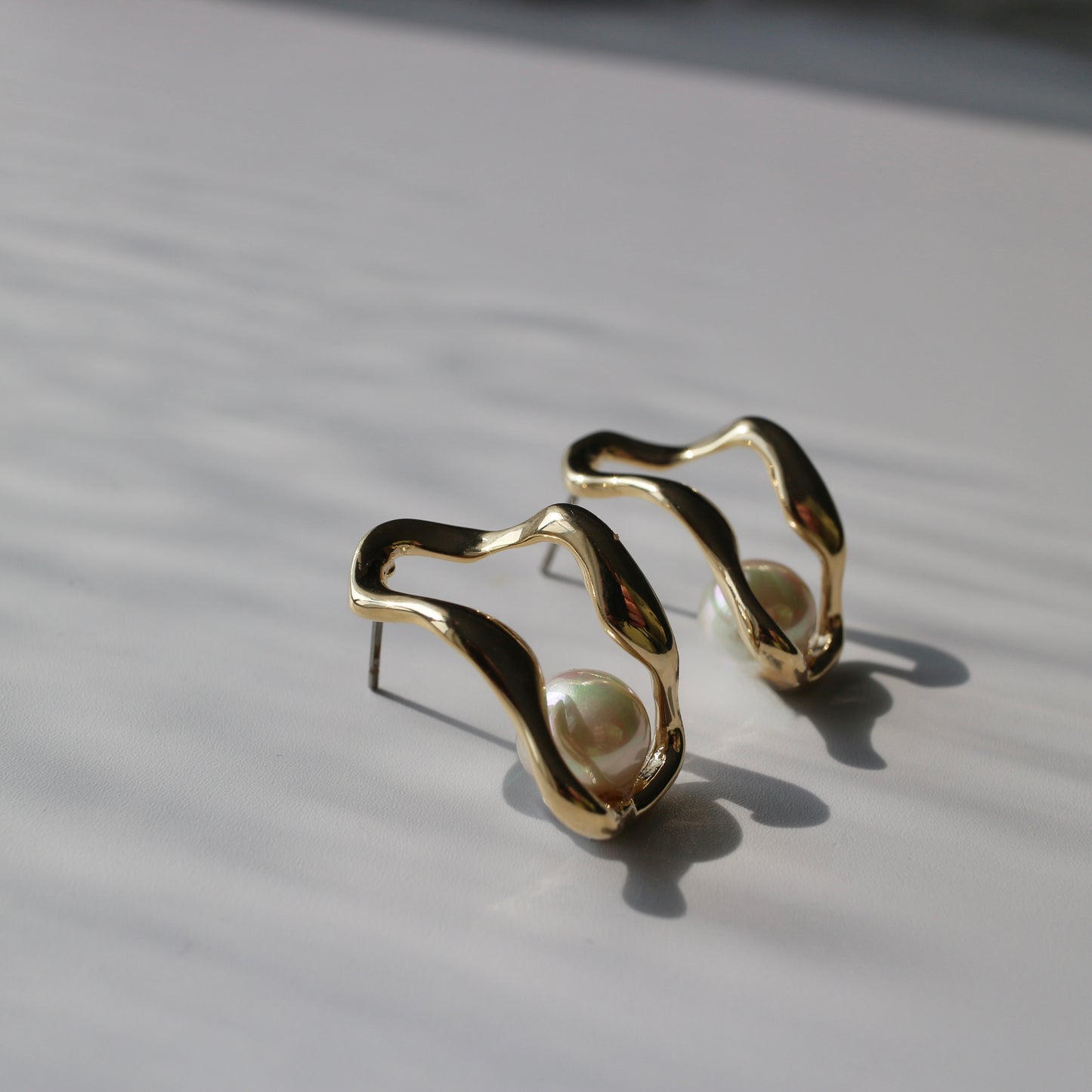 Nuance Metal Pearl Pierce