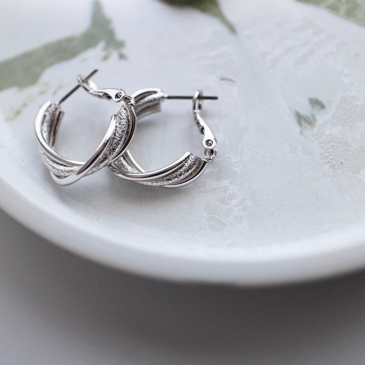 cross curve pierce