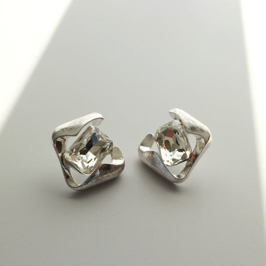 square pierce