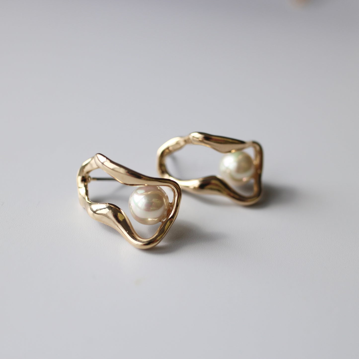 Nuance Metal Pearl Pierce