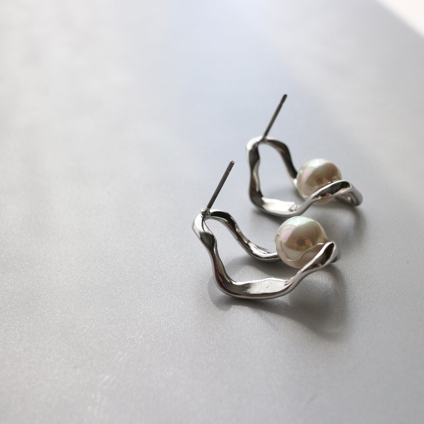 Nuance Metal Pearl Pierce