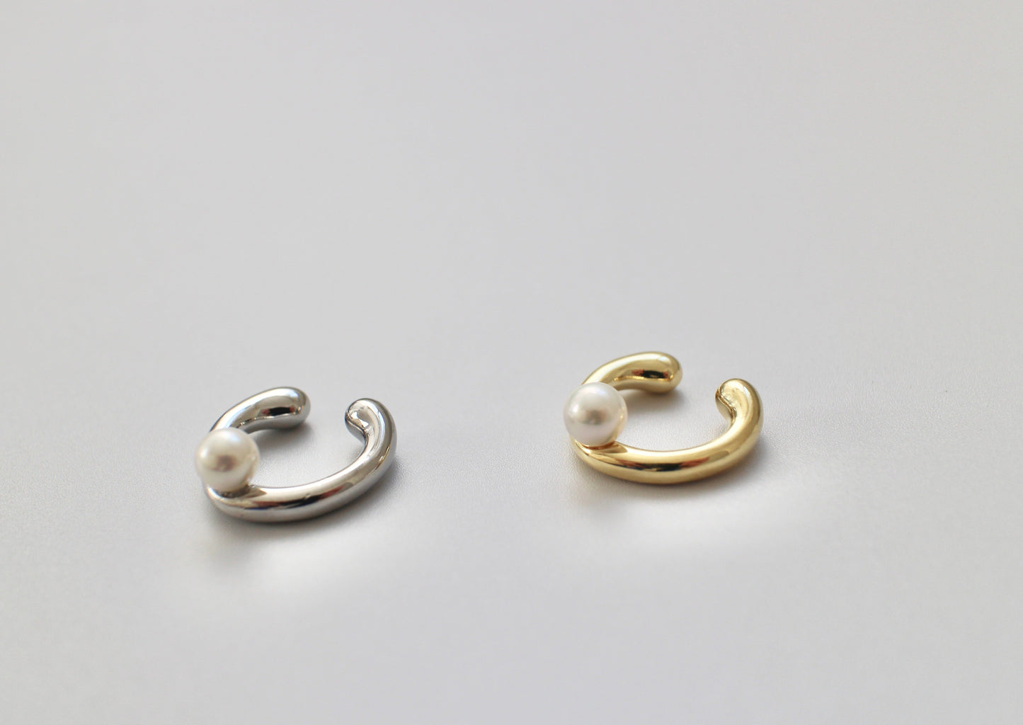 Shell pearl ear cuff