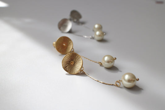 vintage pearl earring