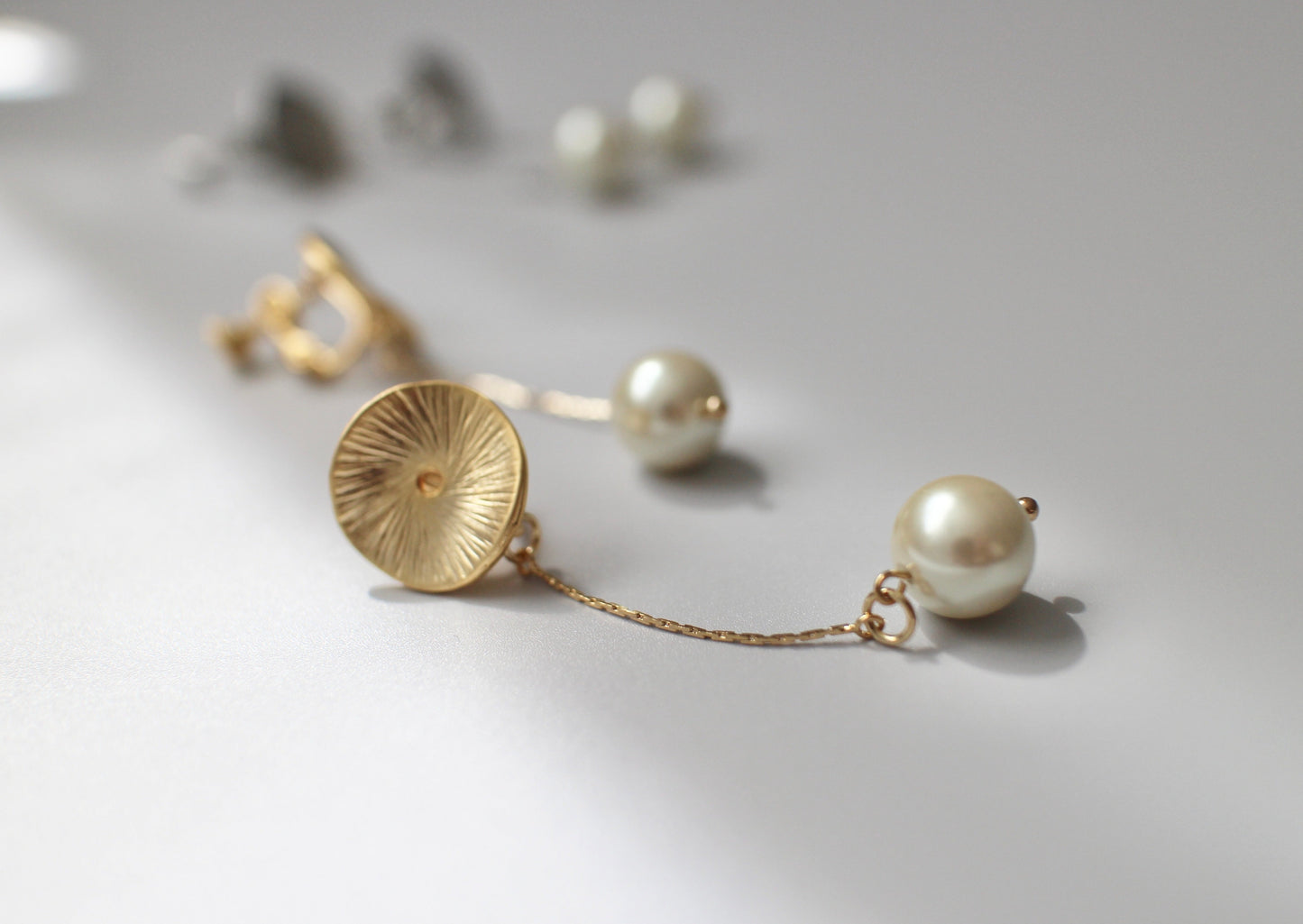 vintage pearl earring