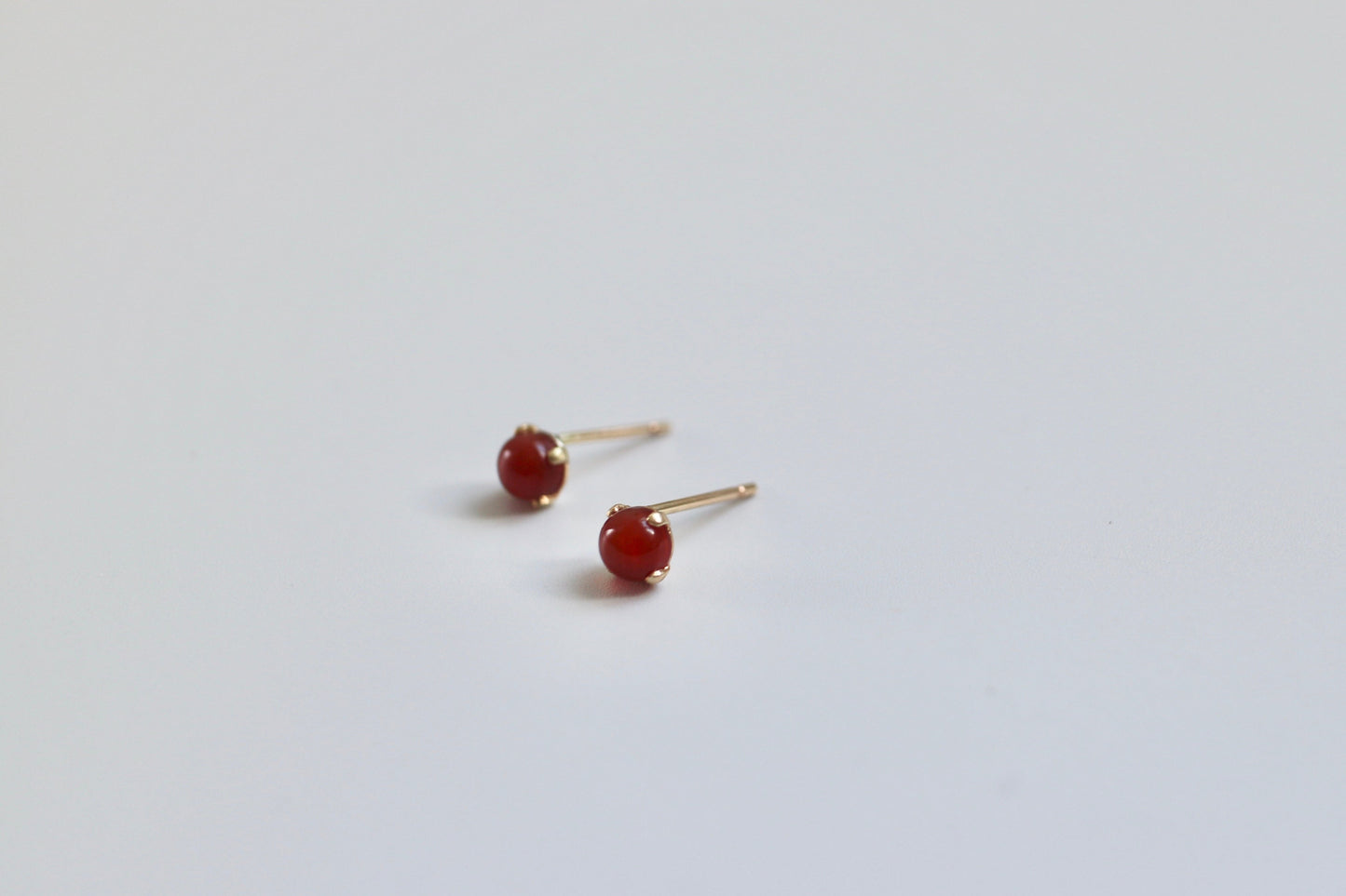 K14gf red onyx pierce