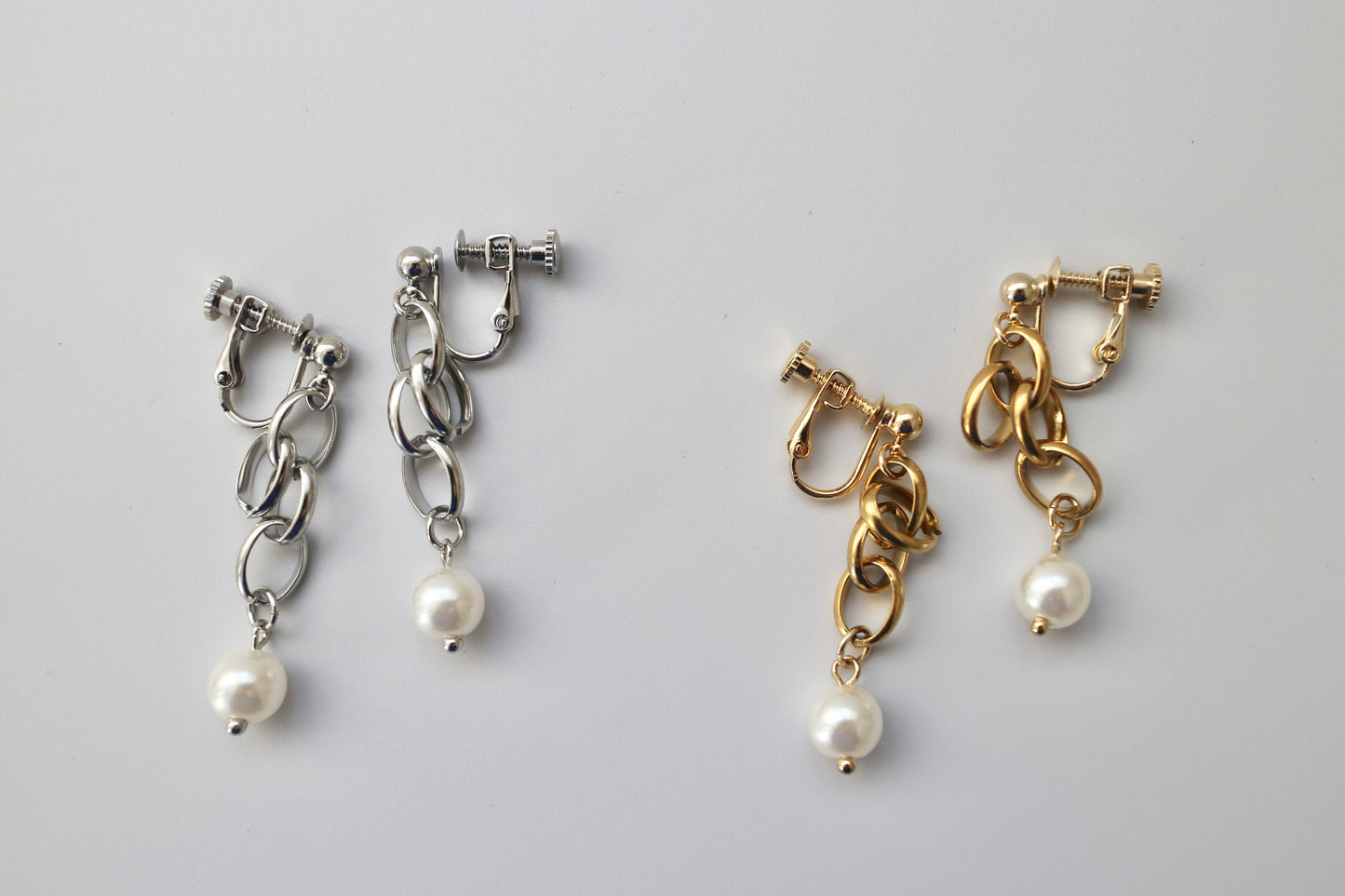 chain pearl earring