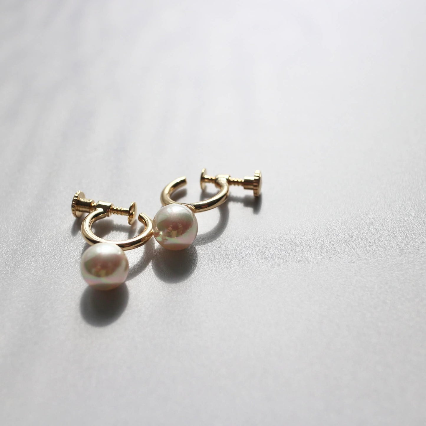 perl Hoop earring