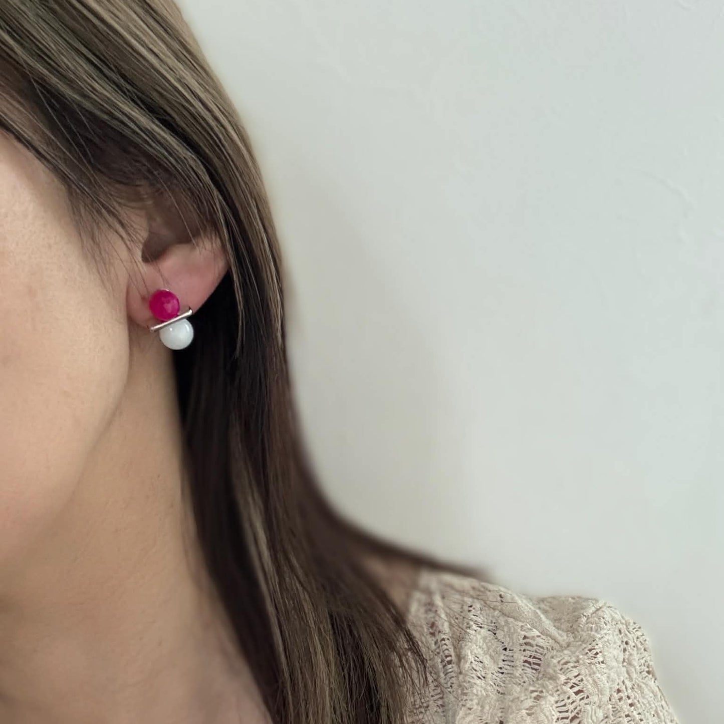 ニュアンスバランスピアス（Chalcedony × Vintage Beads）